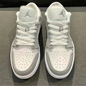 Air Jordan 1 Low “White Wolf Grey’